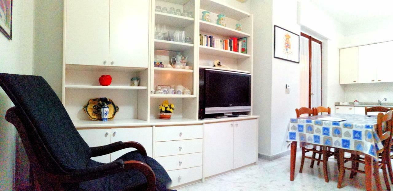 Ferienwohnung Residenza Carlo Di Borbone Caserta Exterior foto