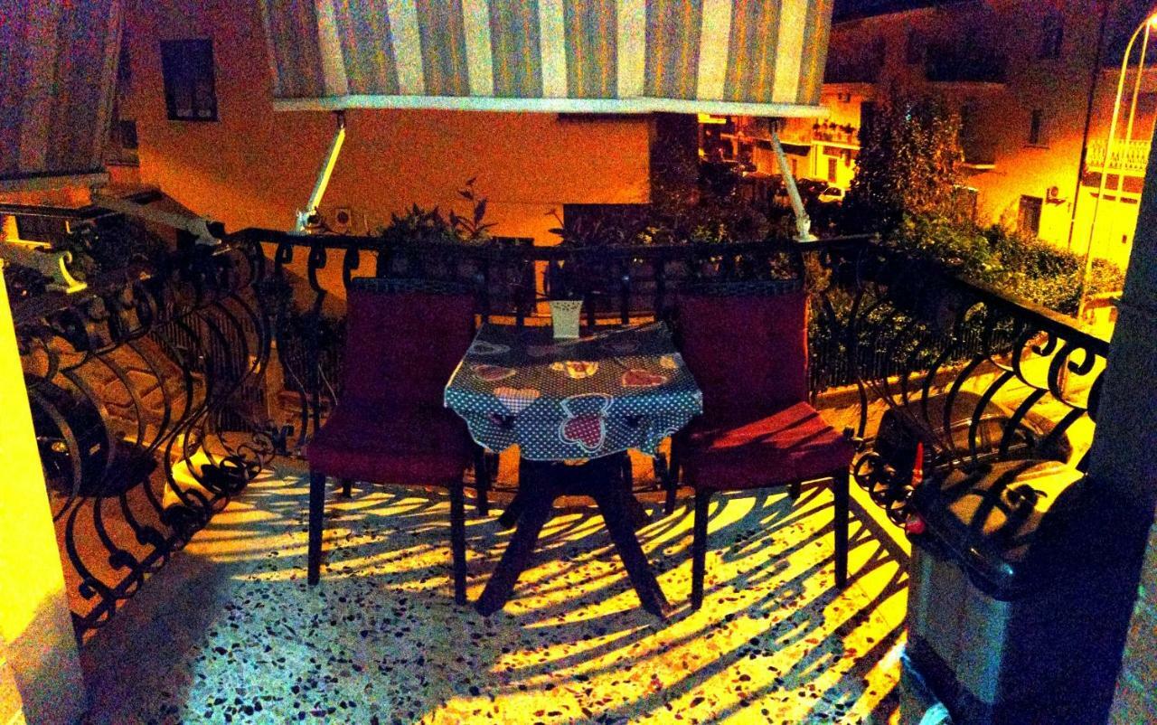 Ferienwohnung Residenza Carlo Di Borbone Caserta Exterior foto